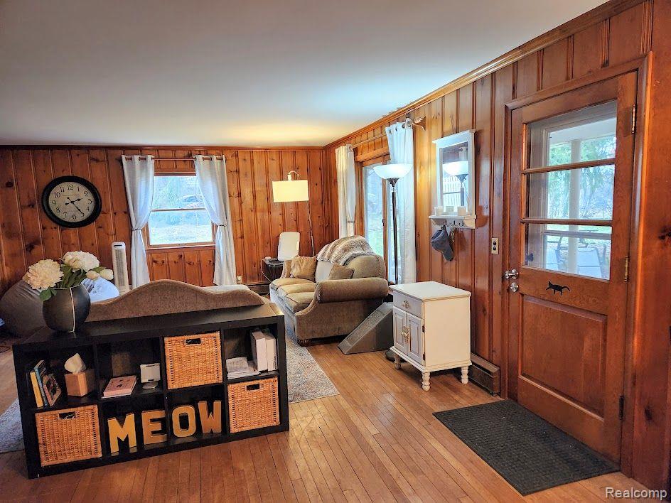 4464 FOREST Street, Leonard, MI 48367 — Photo 8