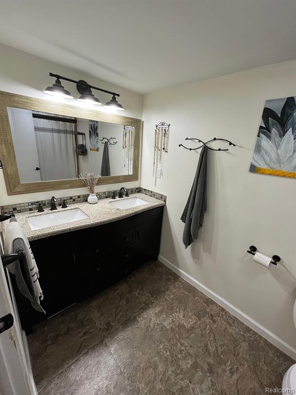425 SCHOOLHOUSE Street, Ortonville, MI 48462 — Photo 34