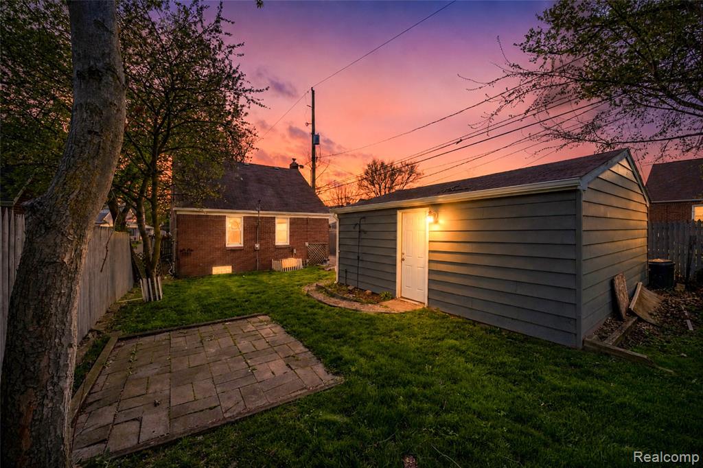 162 N Genesee Avenue, Pontiac, MI 48341 — Photo 6