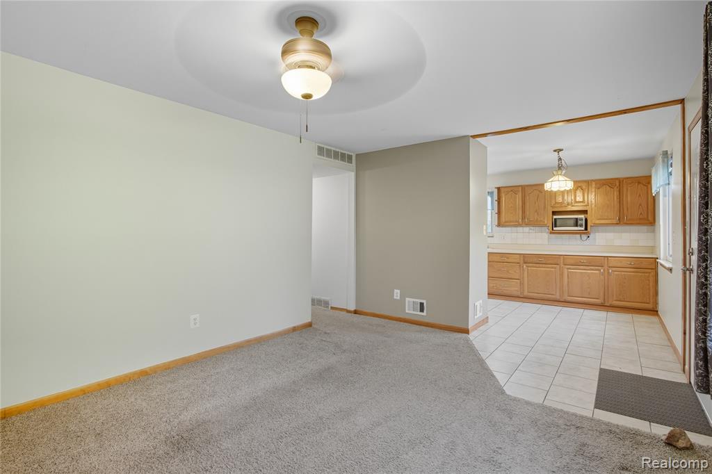 9404 Princess Street, Taylor, MI 48180 — Photo 6