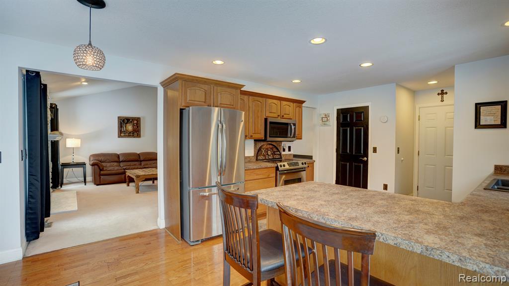 9270 OAKVIEW Drive, Swartz Creek, MI 48473 — Photo 13