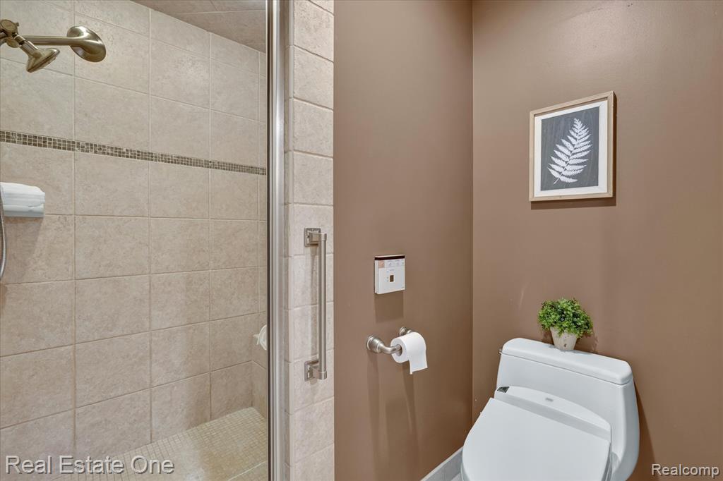 5161 Ledgewood Drive, Commerce Twp, MI 48382 — Photo 29