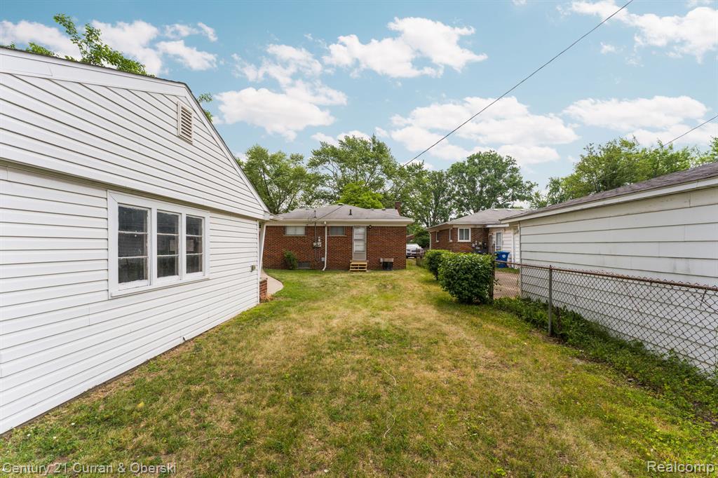 9077 Riverview Avenue, Redford, MI 48239 — Photo 38