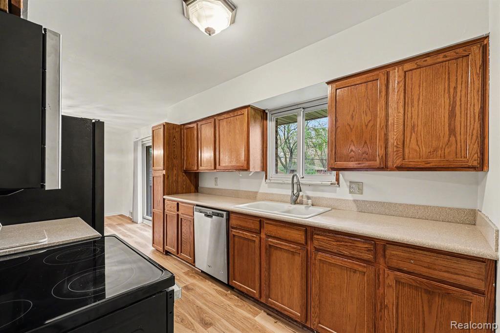 3688 Breaker Street, Waterford, MI 48329 — Photo 4