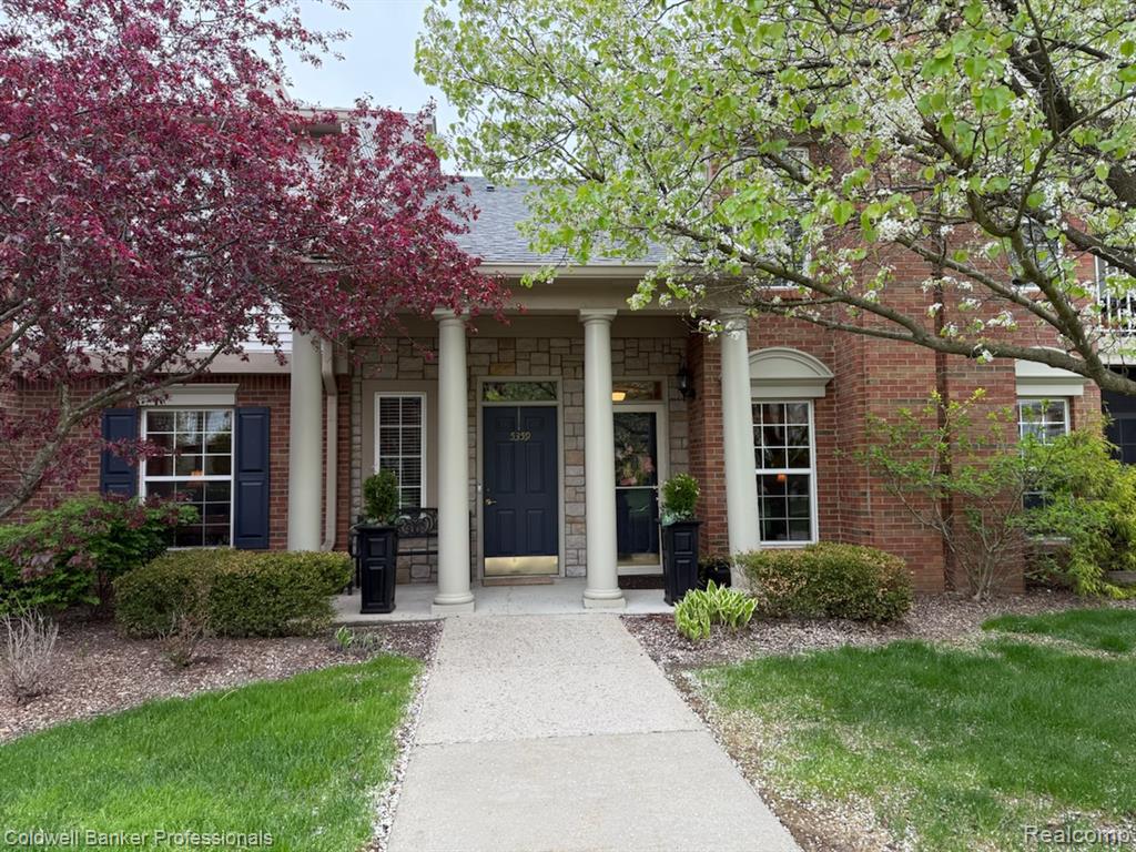 5349 Brookemonte Circle, Rochester, MI 48306 — Photo 2