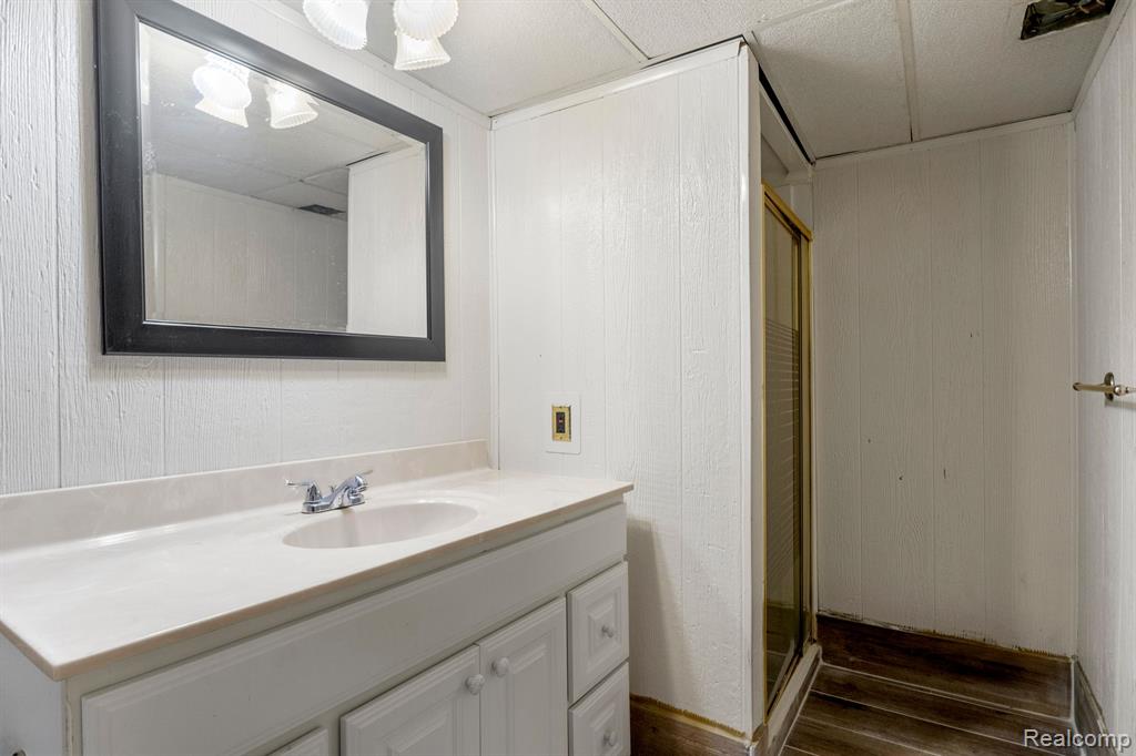 6483 N SILVERY Lane, Dearborn Heights, MI 48127 — Photo 25
