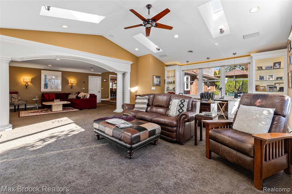 5605 Woodwind Drive, Bloomfield Hills, MI 48301 — Photo 32