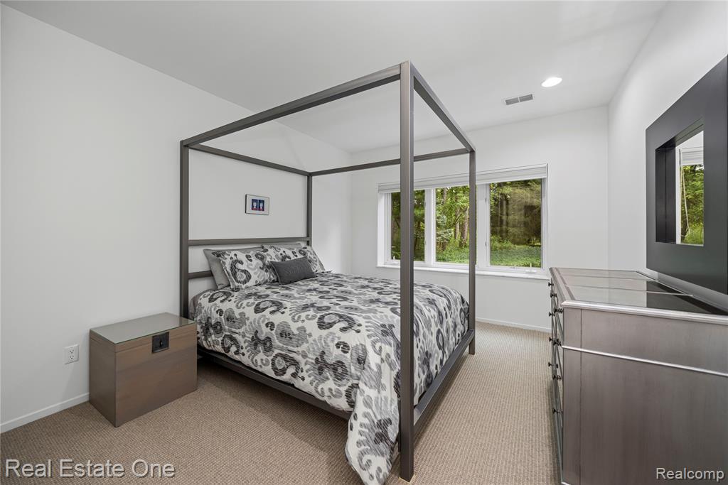 6570 Alden Drive, West Bloomfield, MI 48324 — Photo 38