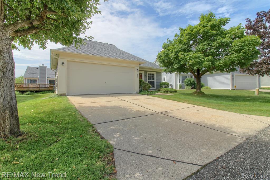 41404 BELDEN Circle, Novi, MI — Photo 2