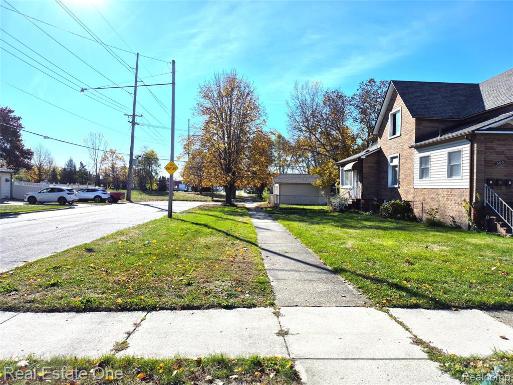 505 Forest Street, Wyandotte, MI 48192 — Photo 9