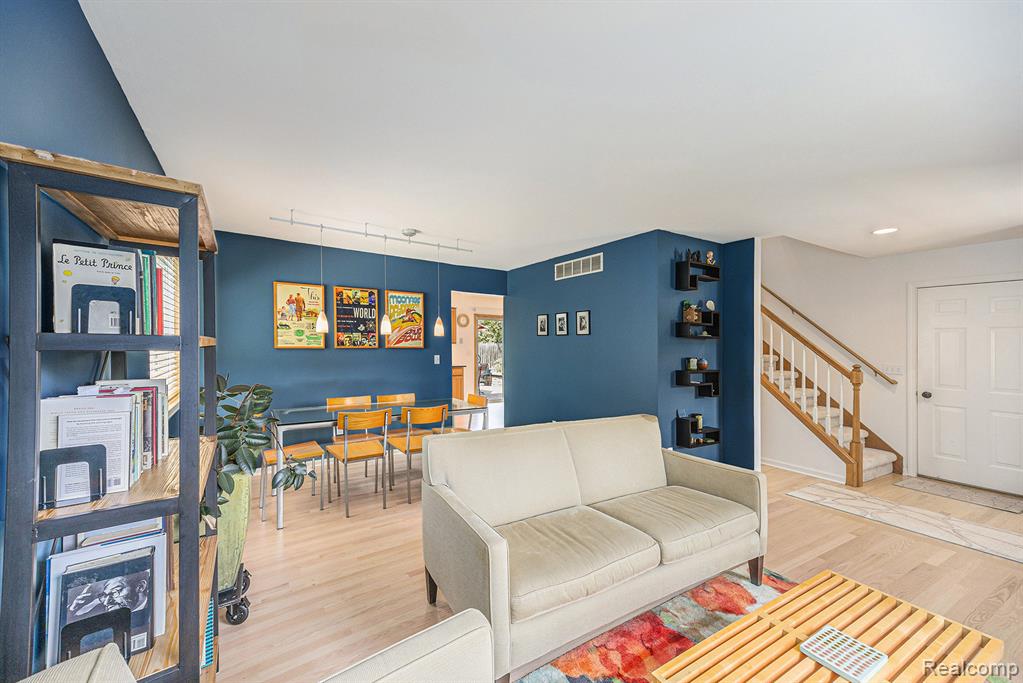 1827 N Franklin Court, Ann Arbor, MI 48103 — Photo 4