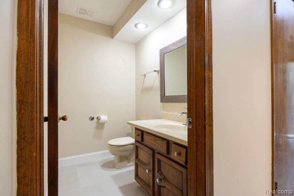 6275 Fairbrook Court, West Bloomfield, MI — Photo 30