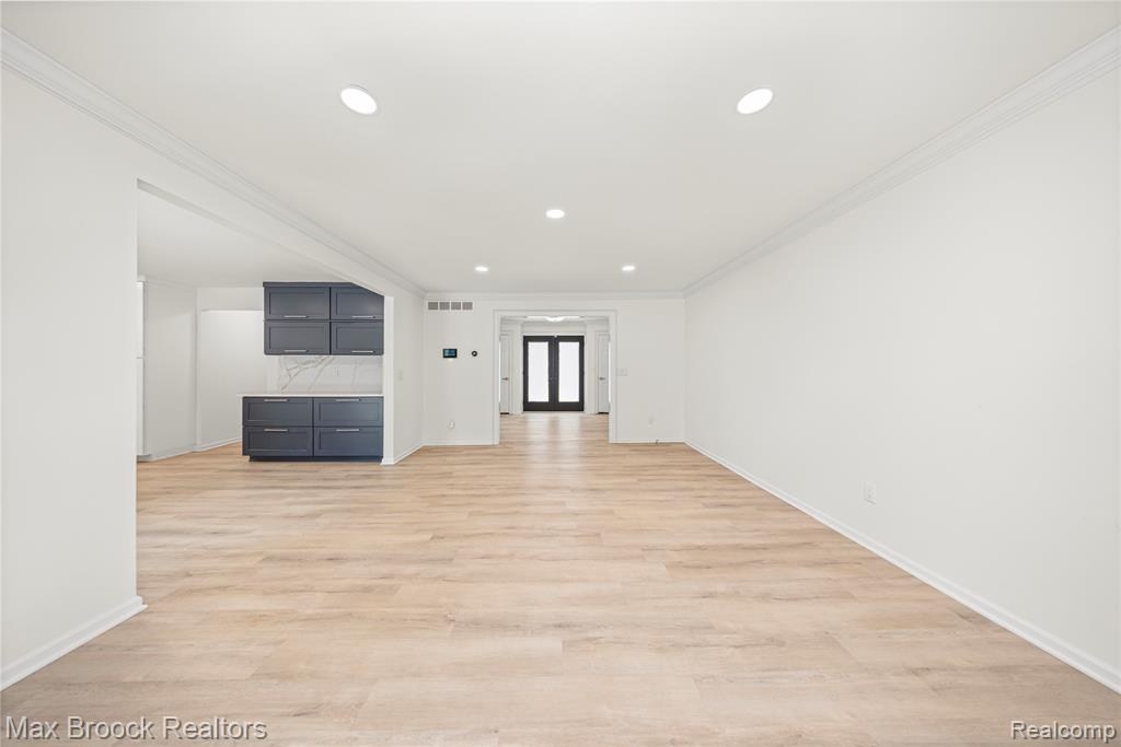 4490 Strathdale Lane, West Bloomfield, MI 48323 — Photo 19
