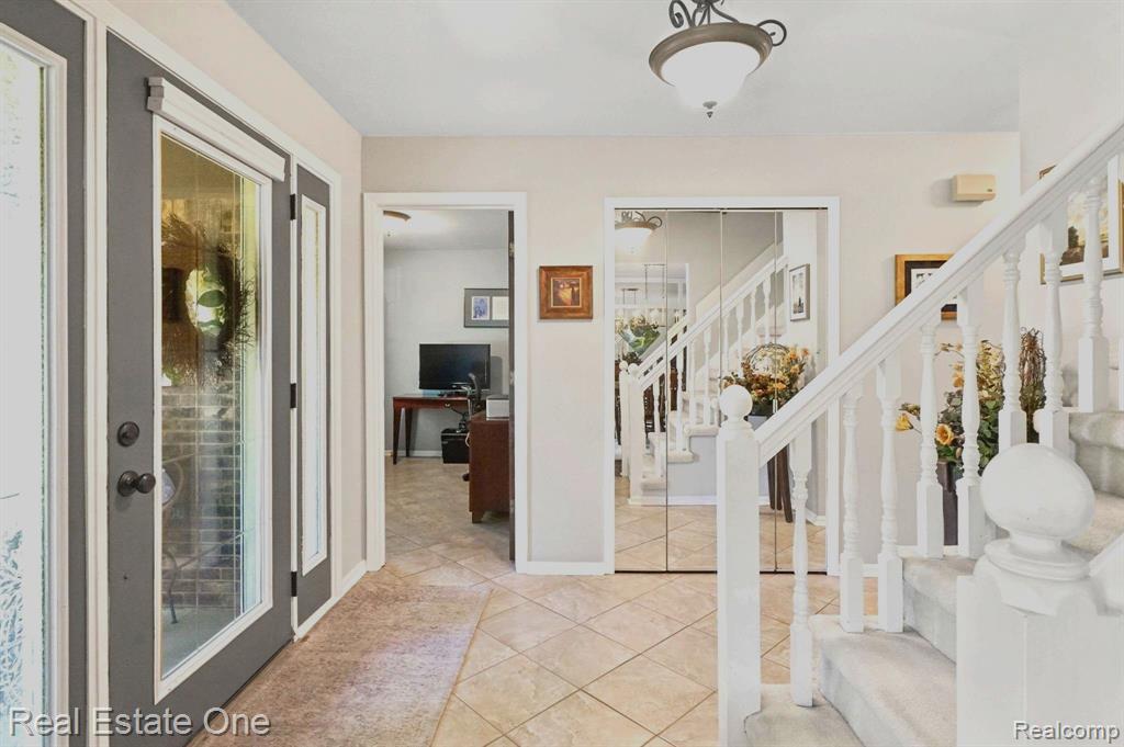 46322 HOUGHTON Drive, Shelby Twp, MI 48315 — Photo 5