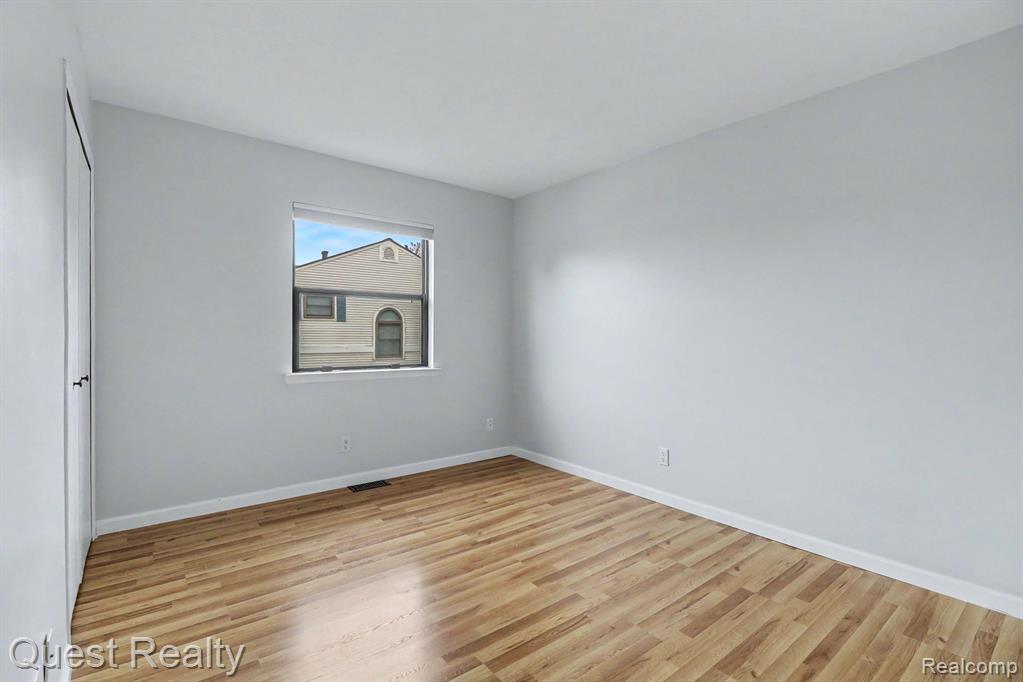 5673 Drake Hollow W Drive W, West Bloomfield, MI — Photo 19