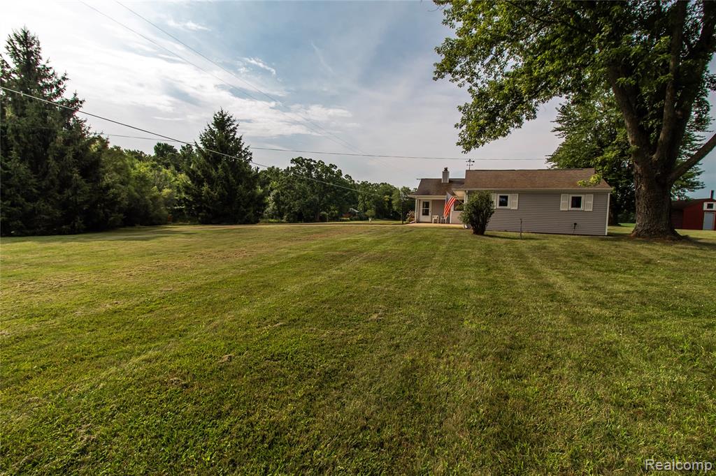9197 Henderson Road, Otisville, MI 48463 — Photo 45