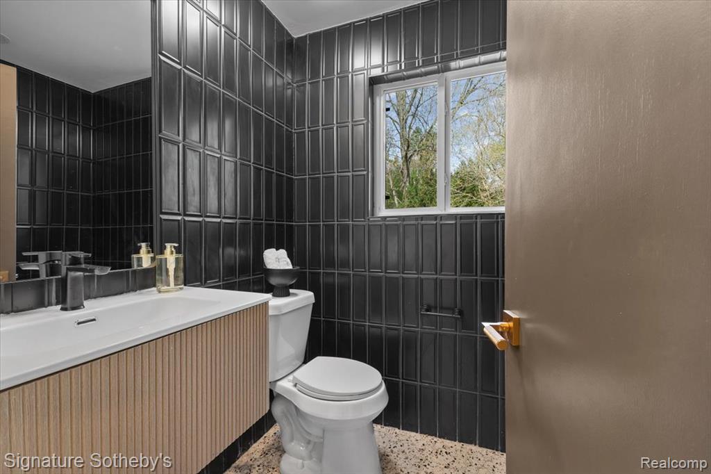 6895 Dublin Fair Road, Troy, MI 48098 — Photo 34