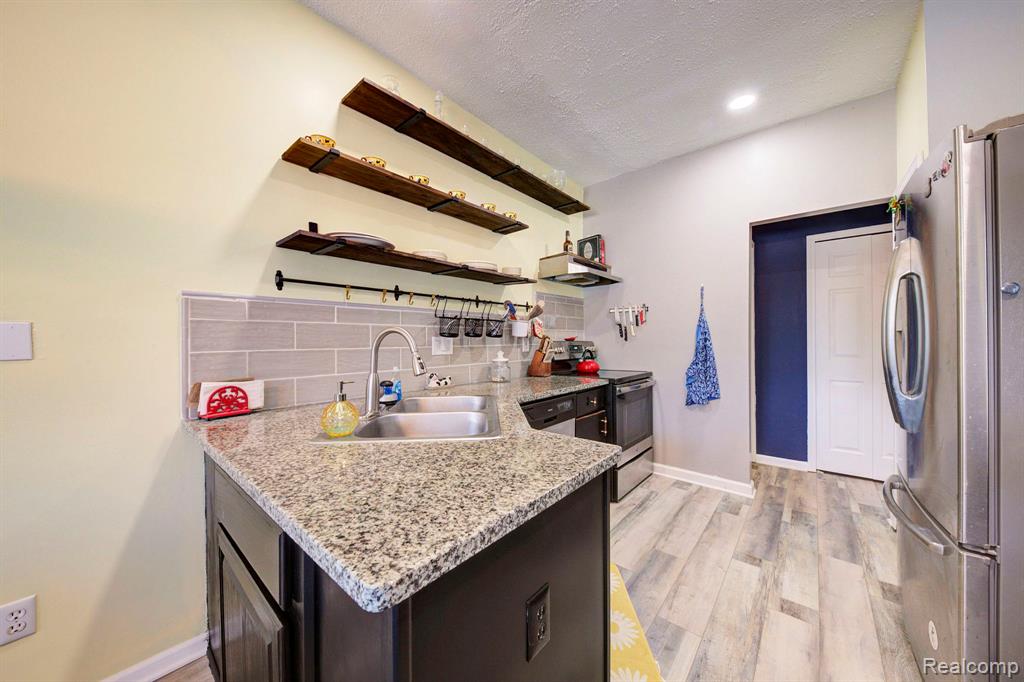49966 Plymouth Way, Plymouth, MI 48170 — Photo 13