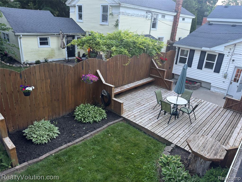 727 W Park Street, Lapeer, MI 48446 — Photo 2