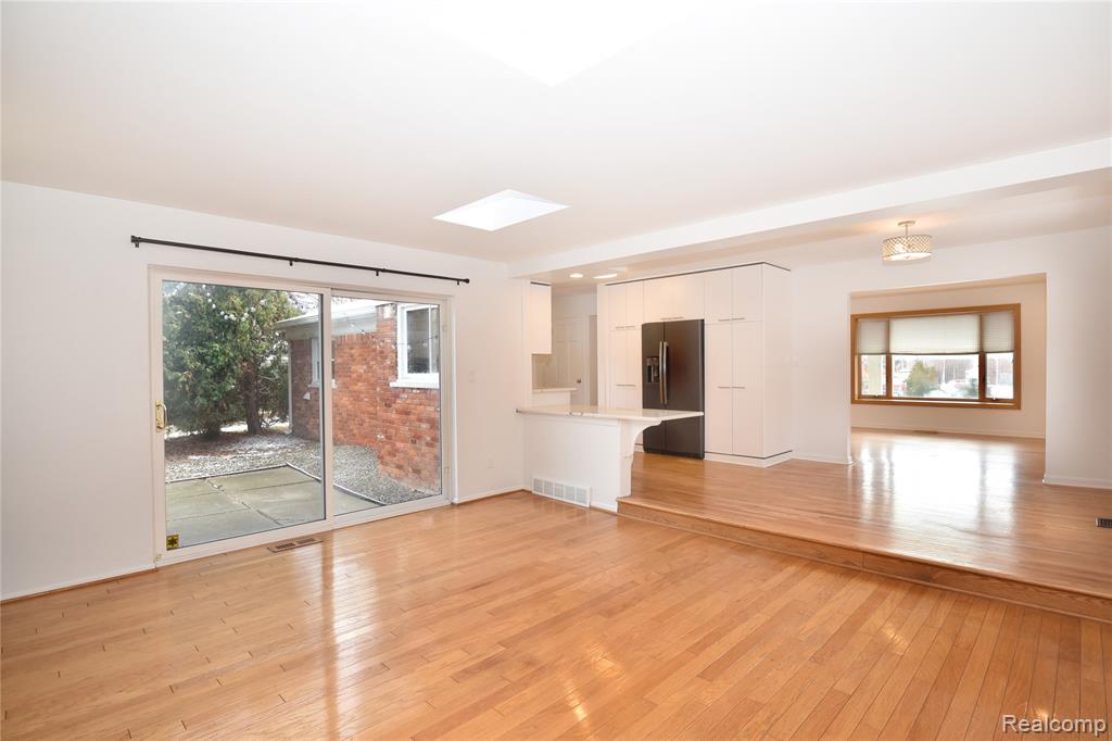 684 Wilshire Drive, Bloomfield Hills, MI 48302 — Photo 15