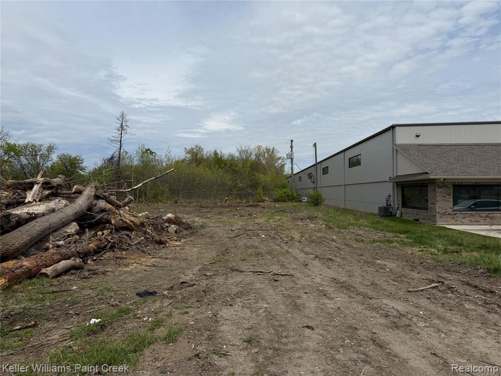 22477 15 Mile Road, Clinton Twp, MI 48035 — Photo 5