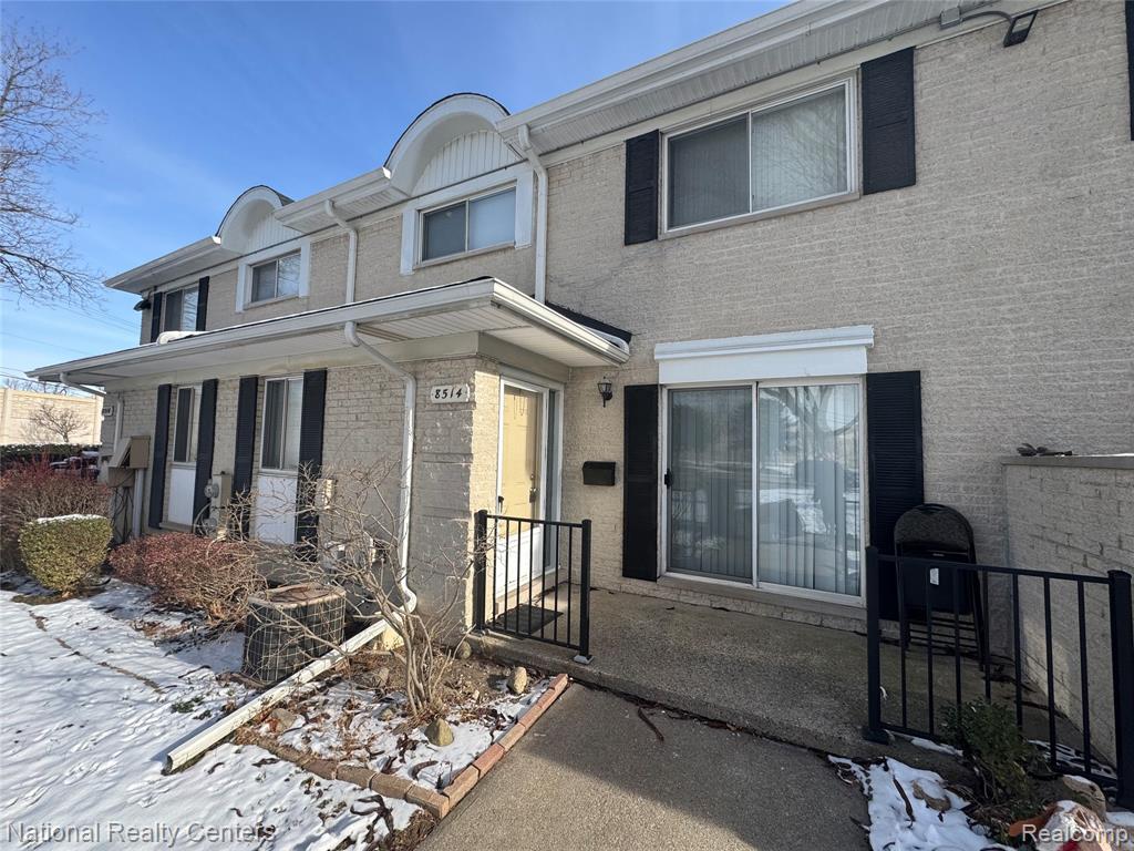 8514 Hampshire Drive, Sterling Heights, MI 48313 — front exterior