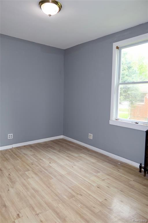 8469 Westminster Avenue, Warren, MI 48089 — Photo 9