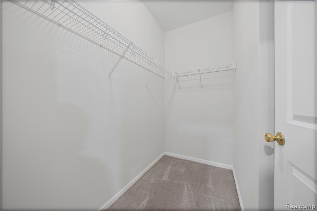 45622 WARWICK Drive, Macomb, MI 48044 — Photo 24