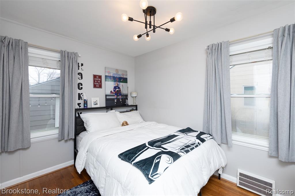 2156 Cambridge, Berkley, MI 48072 — Photo 33