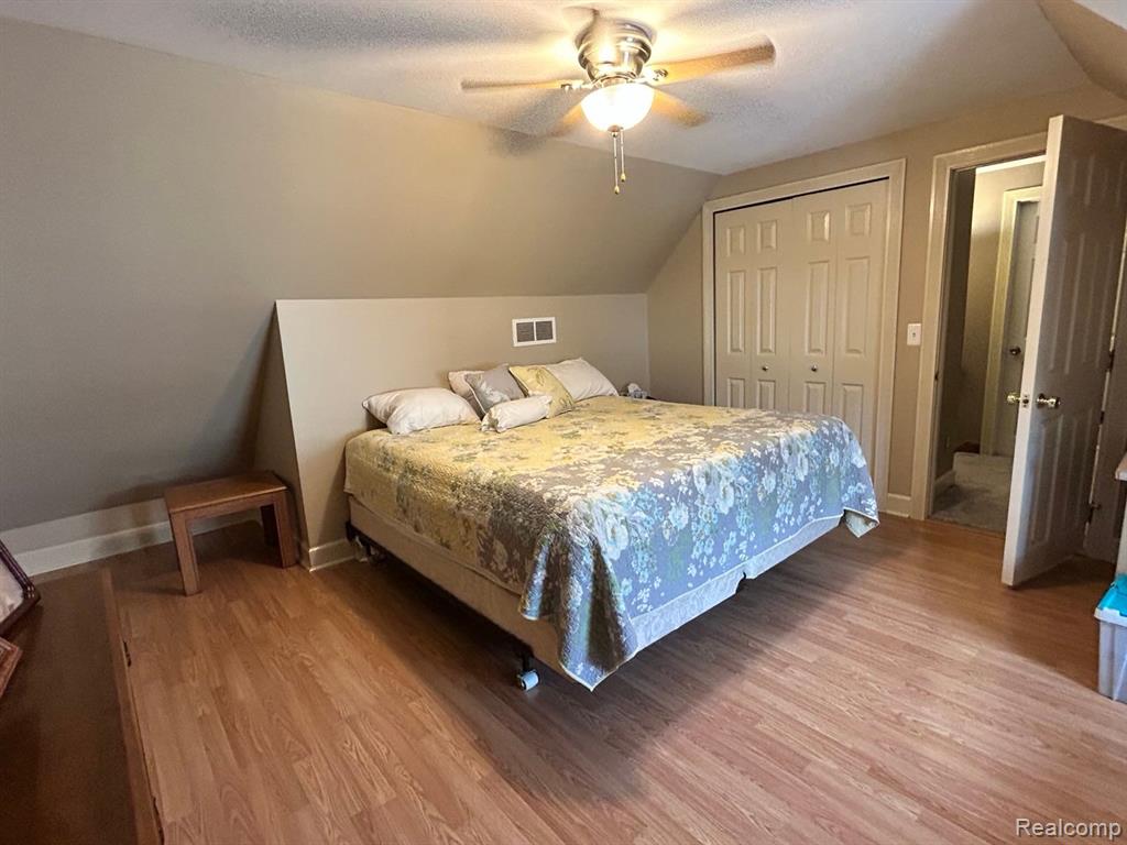 7255 SAINT CLAIR Avenue, MI — Photo 18