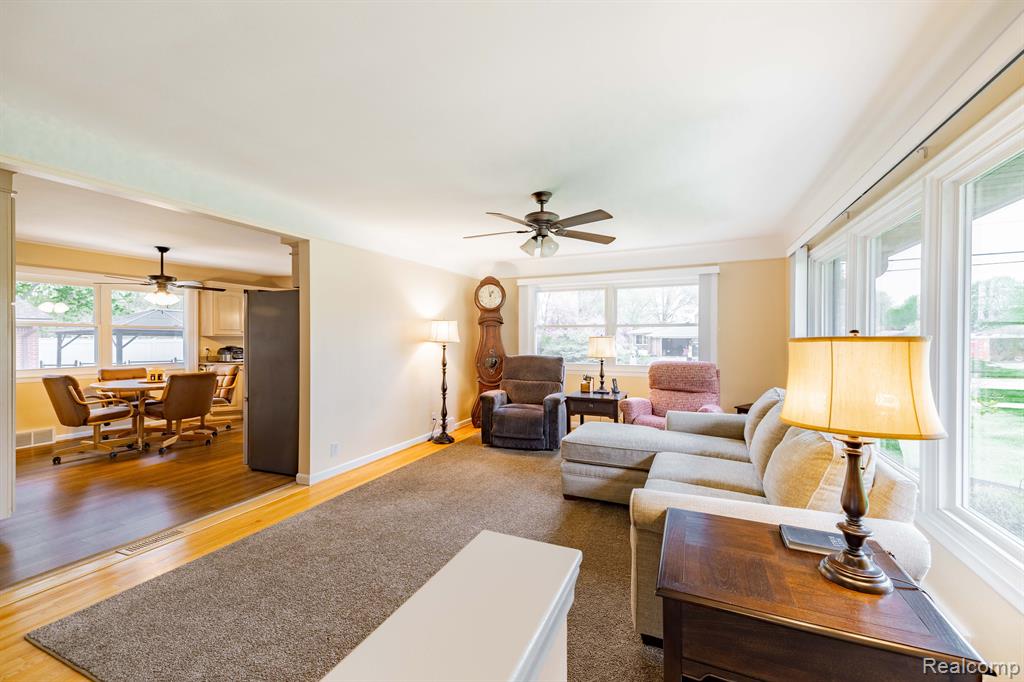 7912 COVENTRY Avenue, Grosse Ile, MI 48138 — Photo 7