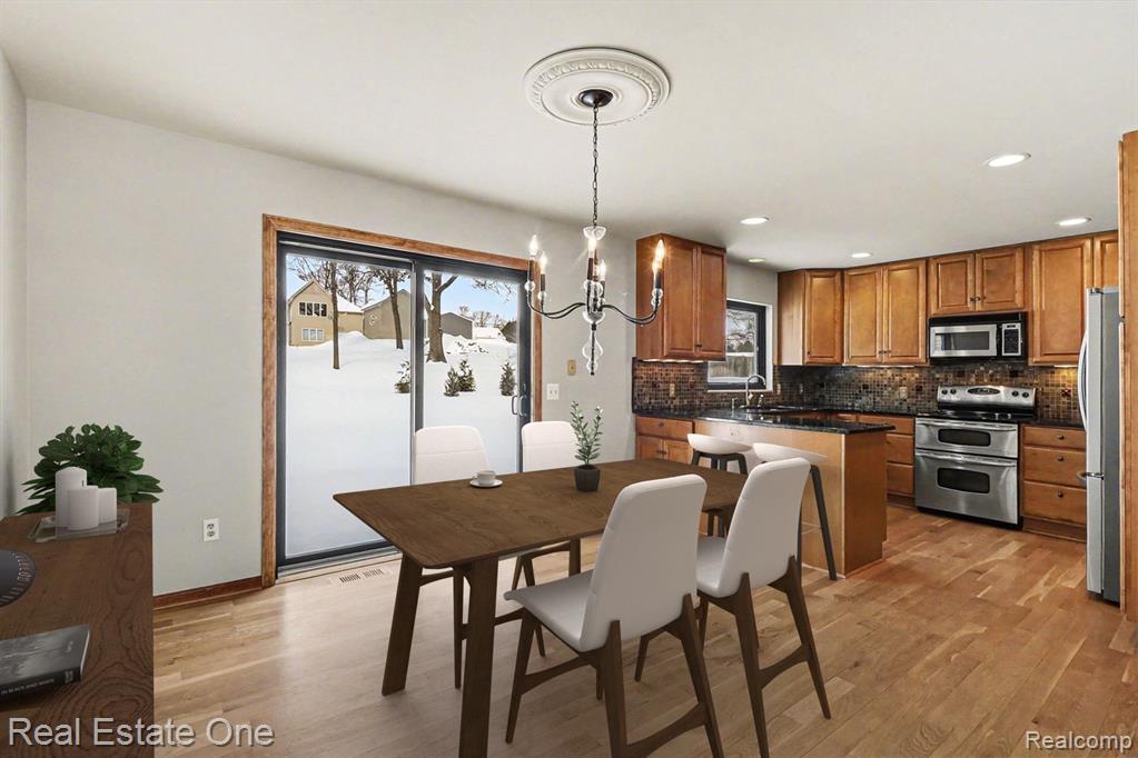 6226 Pinewood Drive, Clarkston, MI — Photo 11