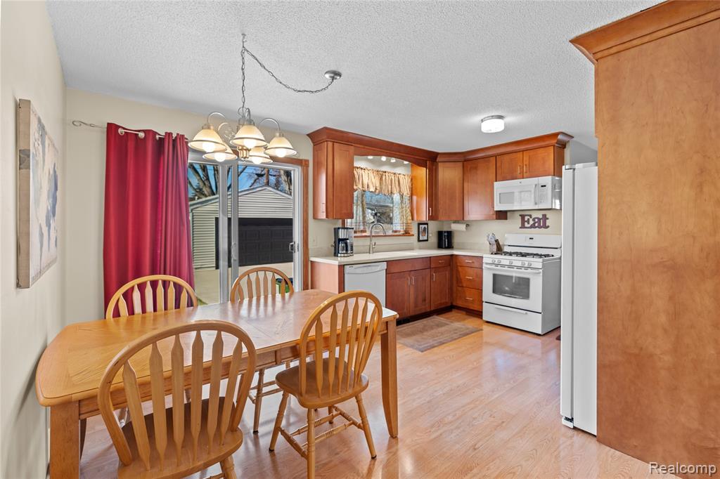 5354 Winshall Drive, Swartz Creek, MI 48473 — Photo 13