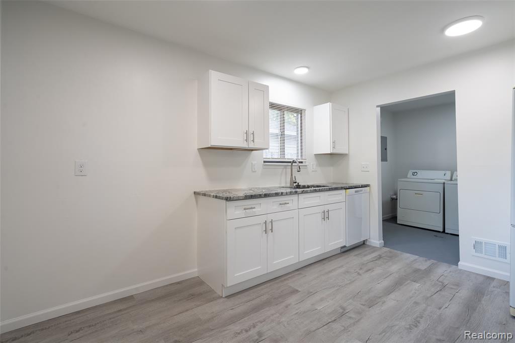 8095 Syracuse Street, Taylor, MI — Photo 11