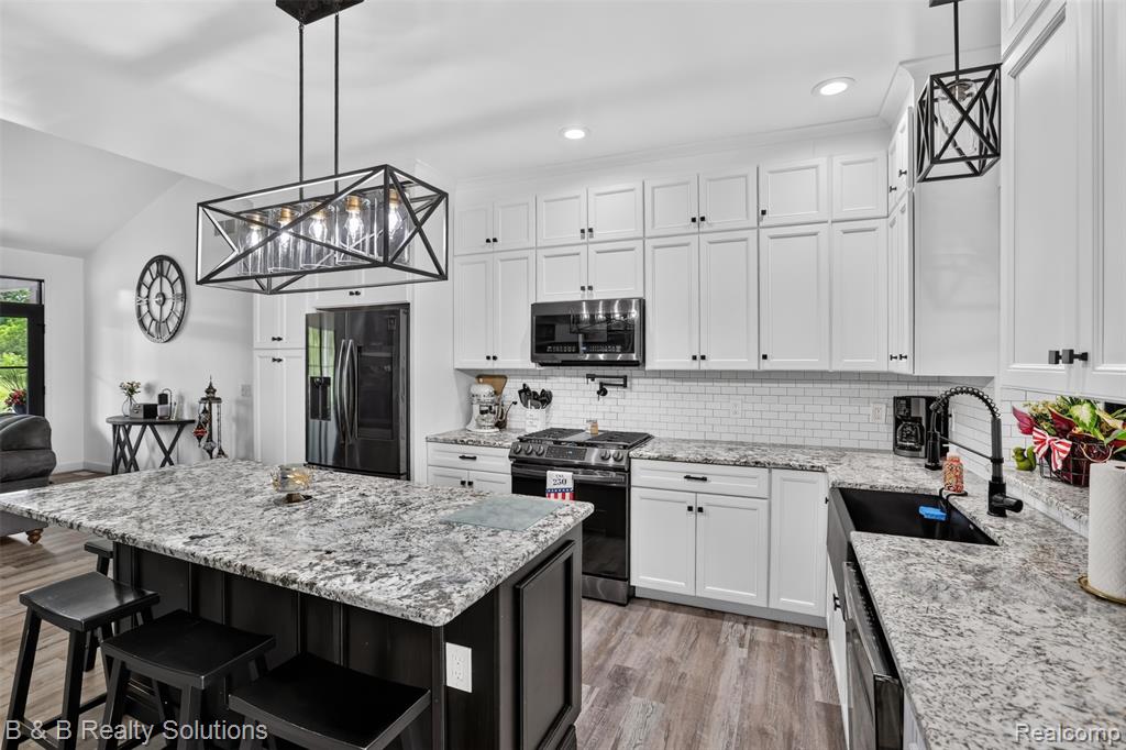 6204 Fish Lake Road, North Branch, MI 48461 — Photo 12