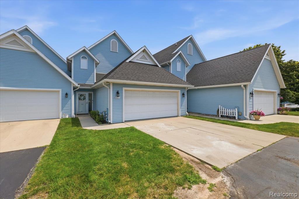 827 N Pointe, Port Huron, MI 48060 — Photo 5