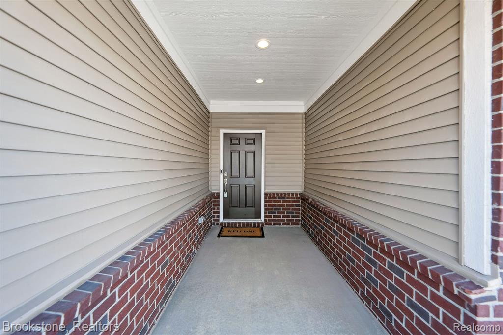 527 HOLMDALE Way, Ann Arbor, MI 48108 — Photo 4