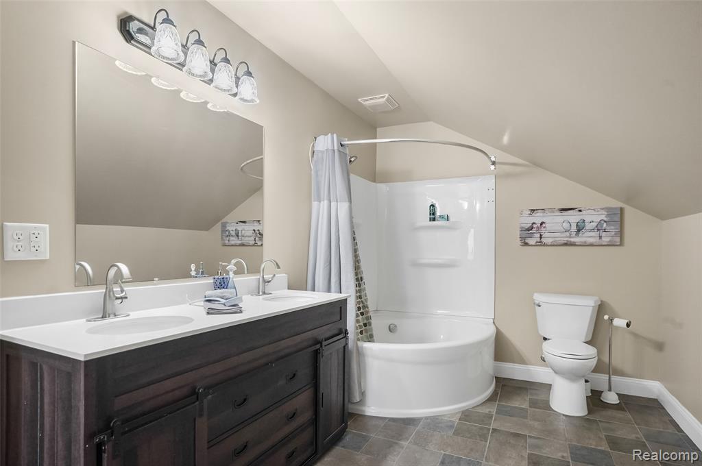 2420 Fisher Road, Howell, MI 48855 — Photo 17