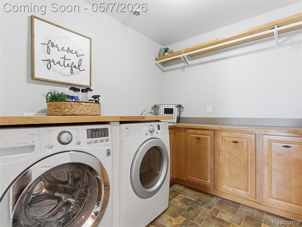 13435 Lake Shore Drive, Fenton, MI 48430 — Photo 29