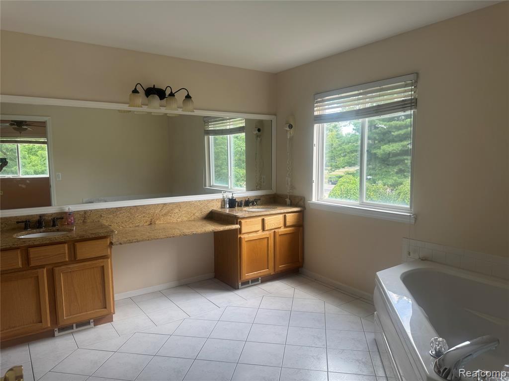 5245 Riverwalk Trail, Commerce Twp, MI 48382 — Photo 32