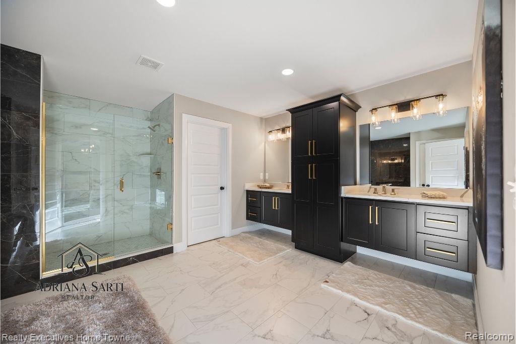 50931 MISTWOOD Drive, Macomb, MI 48042 — Photo 52