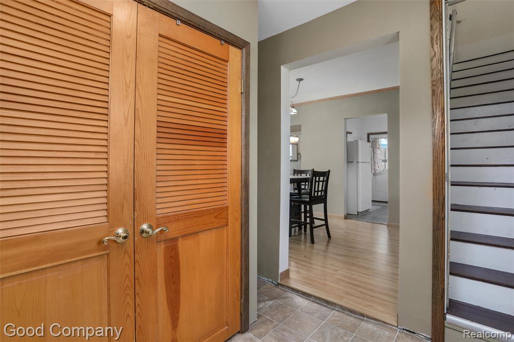 1727 E Elza Avenue, Hazel Park, MI 48030 — Photo 9