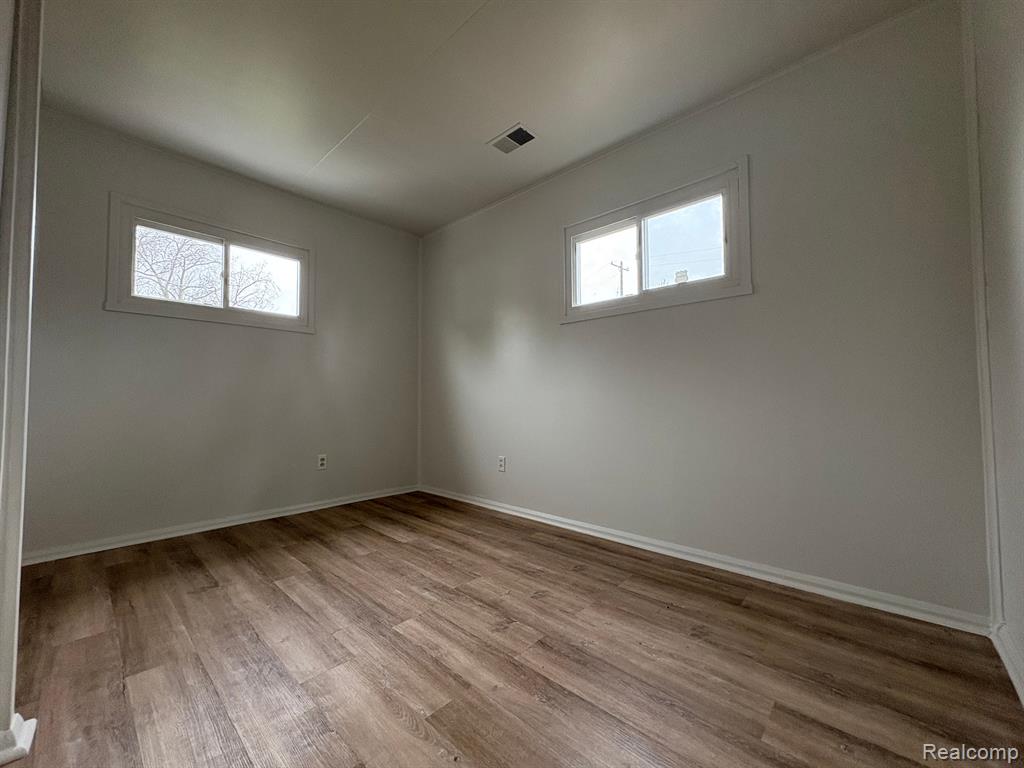 6101 SPRINGDALE Boulevard, Grand Blanc, MI 48439 — Photo 10