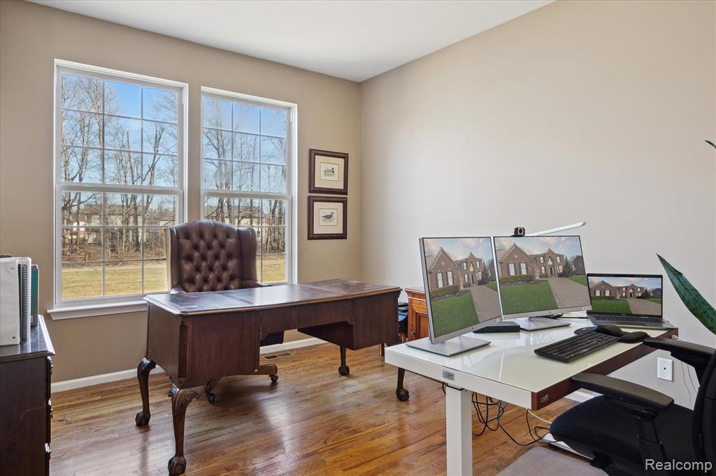 8695 INDIGO Lane, Ypsilanti, MI 48197 — Photo 9