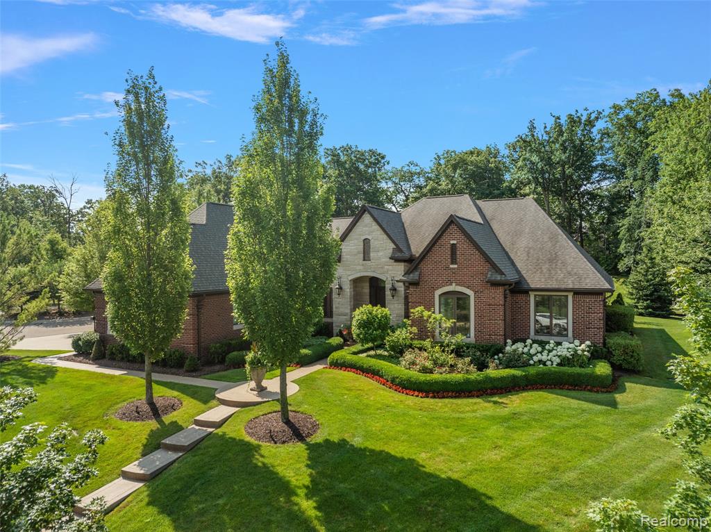 3071 Emeraude Court, Rochester, MI 48306 — Photo 3