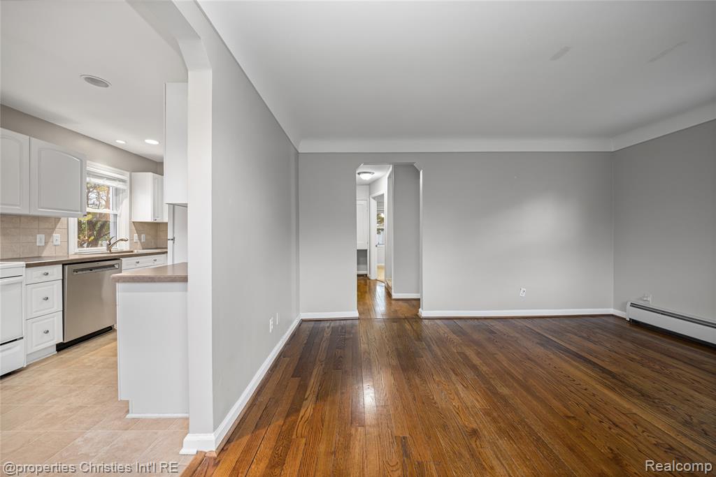 715 N Blair Avenue, Royal Oak, MI 48067 — Photo 15
