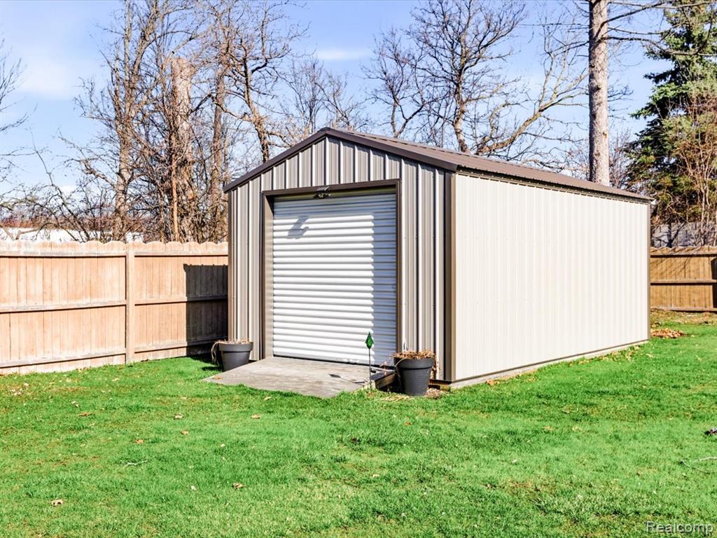 600 Applegate Drive, Marysville, MI 48040 — Photo 4