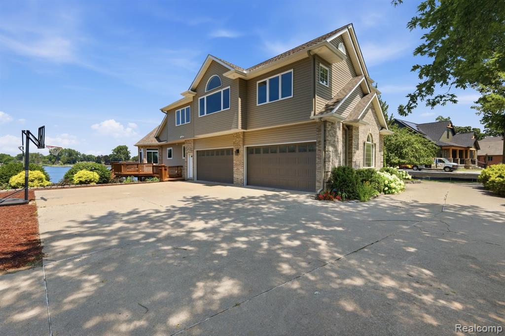 9669 Steephollow Drive, White Lake, MI — Photo 11