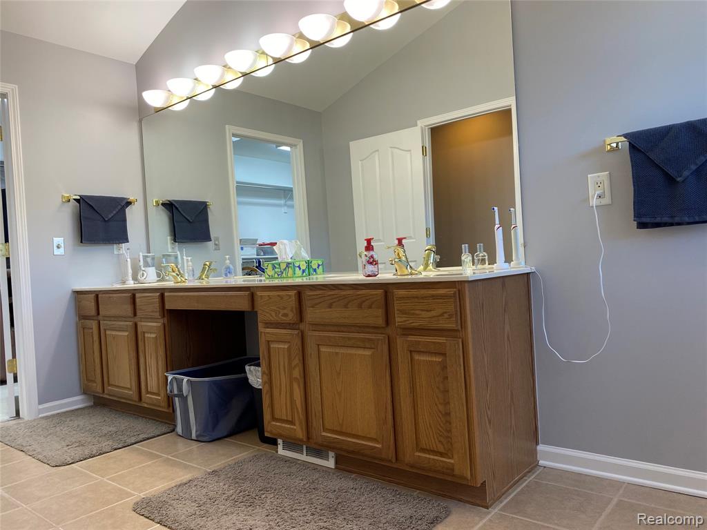 721 Enchantment Drive, Rochester Hills, MI 48307 — Photo 38