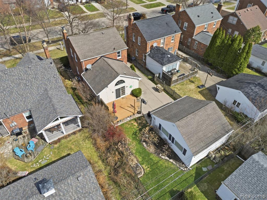 2073 Lochmoor Boulevard, Grosse Pointe Woods, MI 48236 — Photo 49